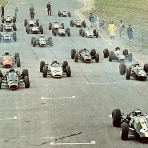 GP des USA à Watkins Glen, super départ de Jim devant Graham Hill, Lorenzo Bandini, Jackie Stewart et Dan Gurney GP des USA à Watkins Glen, super départ de Jim devant Graham Hill, Lorenzo Bandini, Jackie Stewart et Dan Gurney
